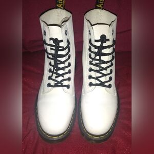 "Dr. Martens" Air Wair Combat Boots